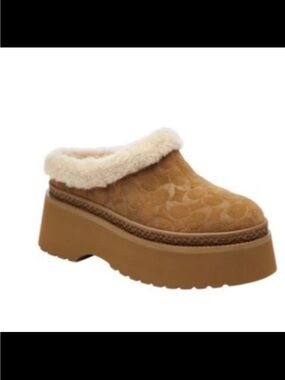 NWB coach women’s Cecelia slip on platform clogs color tobacco size 8